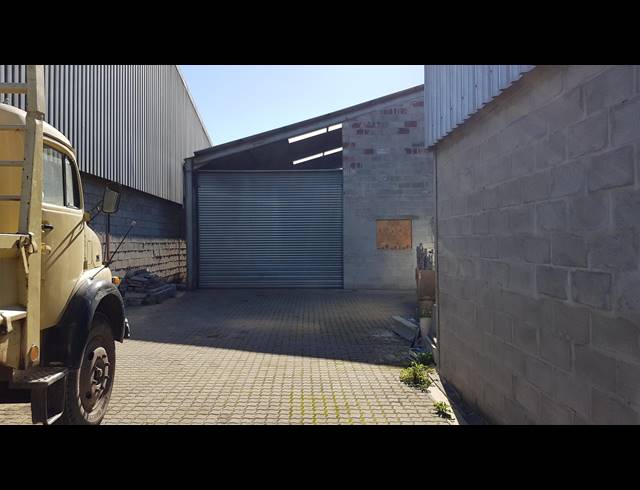 1,850M² FACTORY FOR SALE IN BLACKHEATH INDUSTRIAL